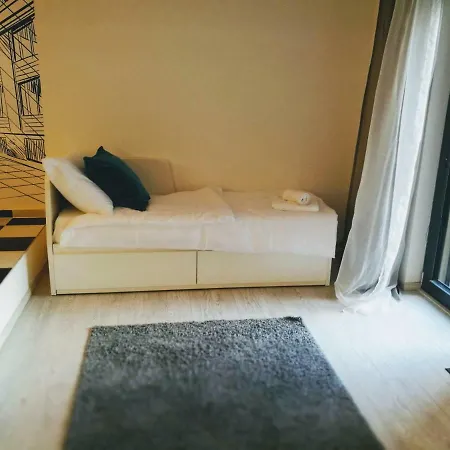 Trinity Black & White Apartment Prague